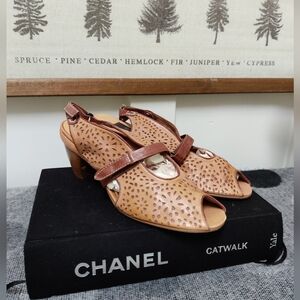 Everybody by BZ Moda Tan Leather Cutout Slingback Sandals Size 40